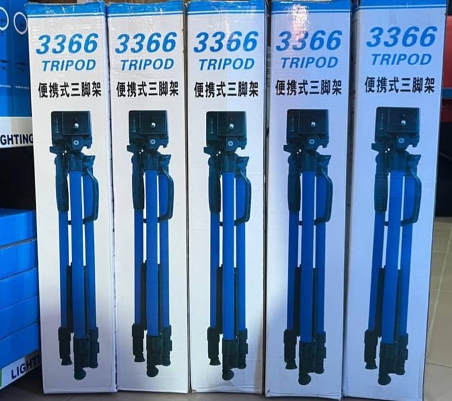 3366 Portable Tripod Stand